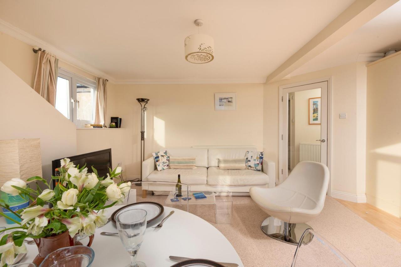 Waves Apartment, St Ives Buitenkant foto